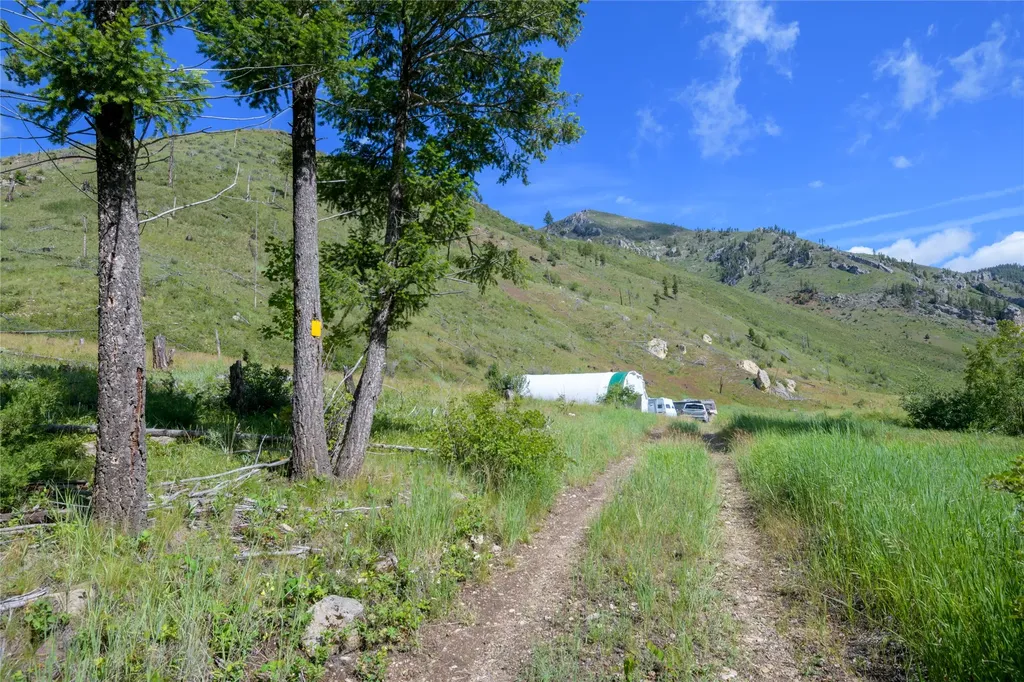 15520 Dry Gulch Road Clinton MT 59825