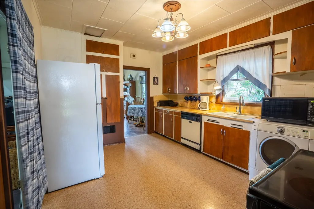 602 W Main Street Hamilton MT 59840