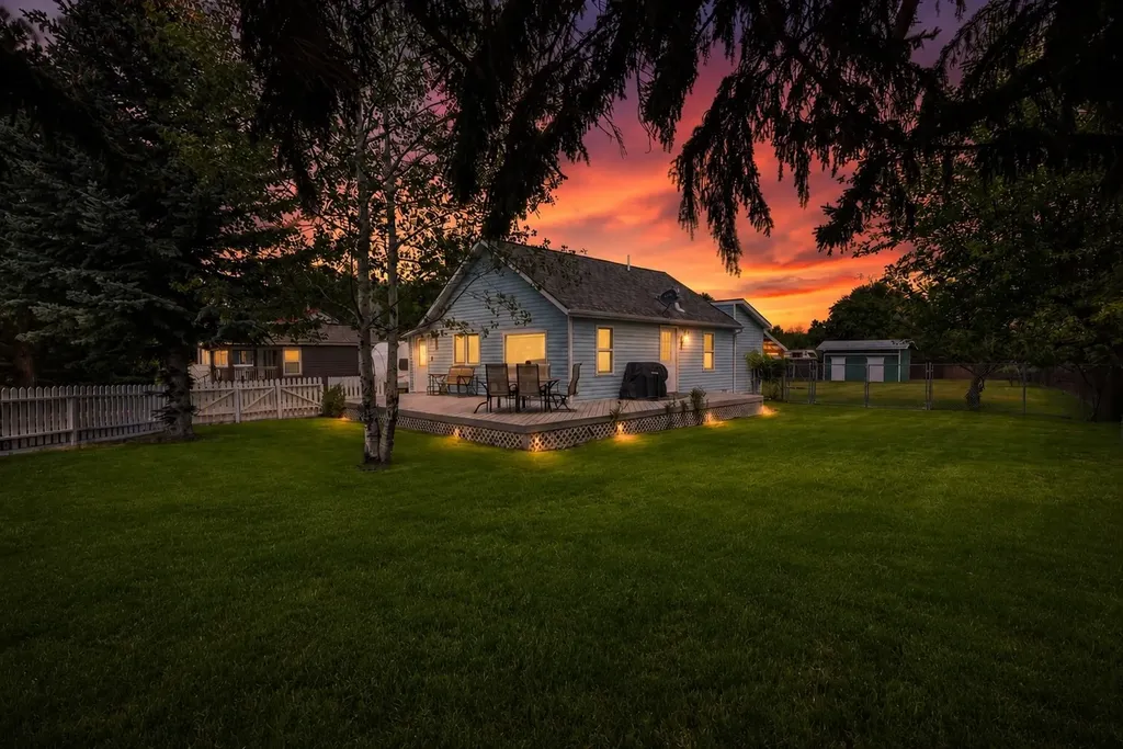 704 Adirondac Avenue Hamilton MT 59840
