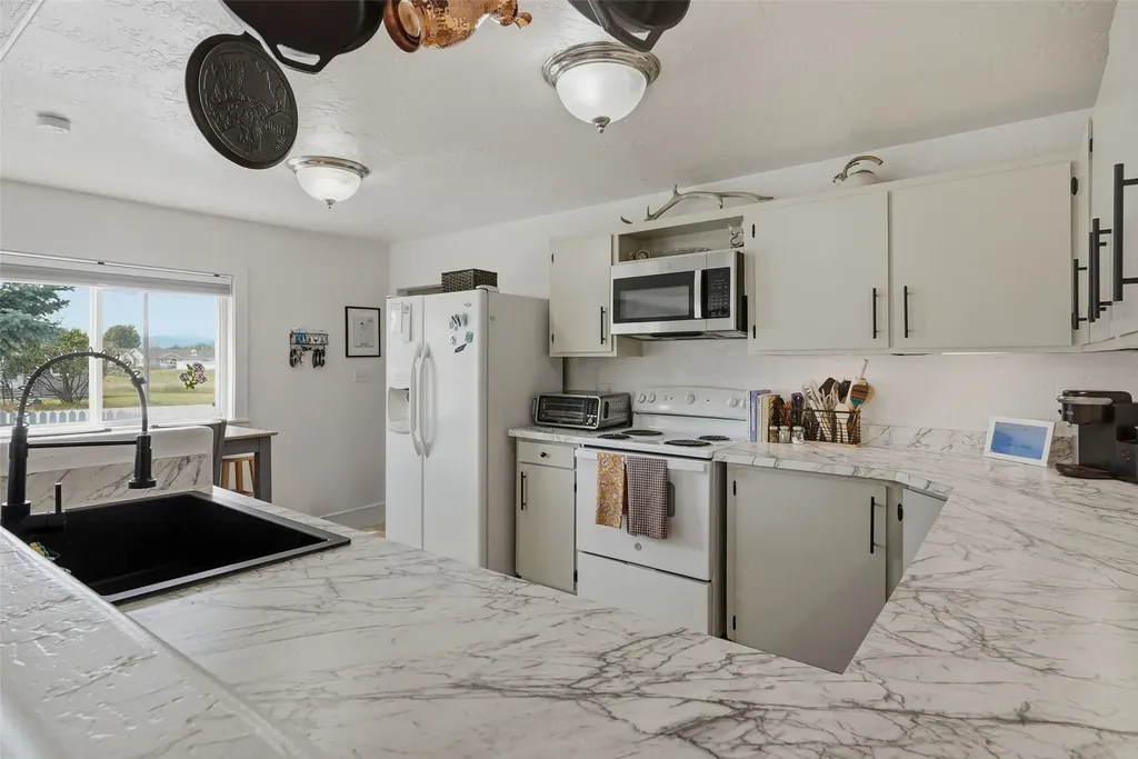 704 Adirondac Avenue Hamilton MT 59840