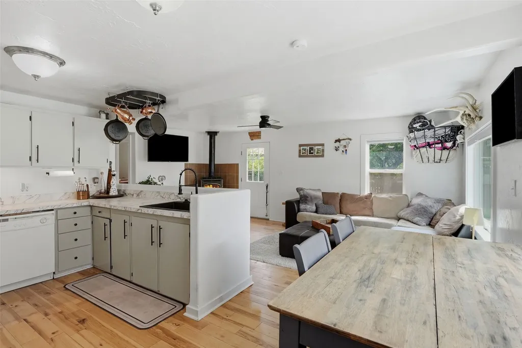 704 Adirondac Avenue Hamilton MT 59840