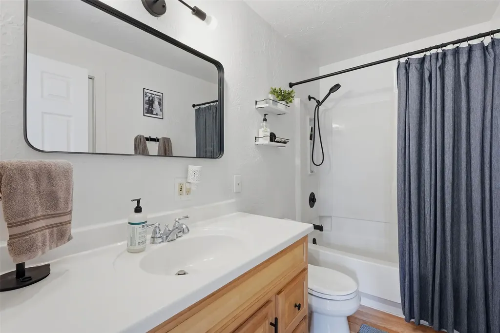704 Adirondac Avenue Hamilton MT 59840