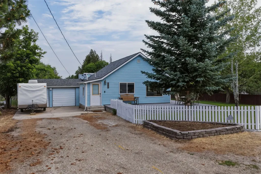 704 Adirondac Avenue Hamilton MT 59840