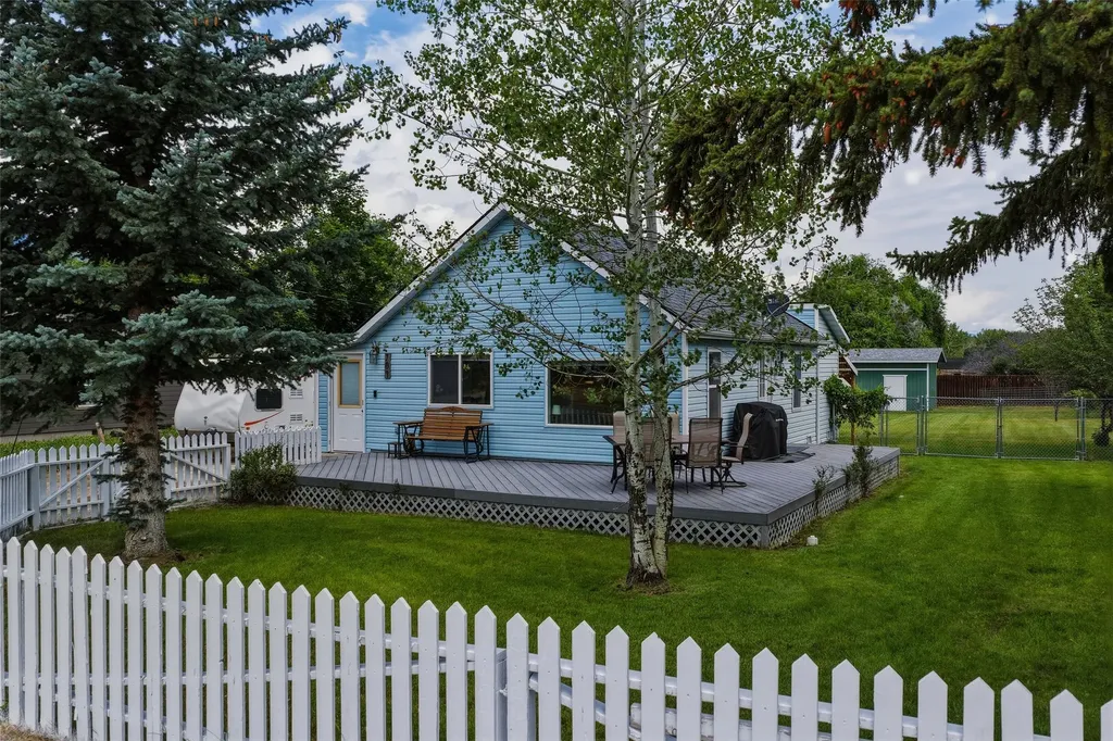 704 Adirondac Avenue Hamilton MT 59840