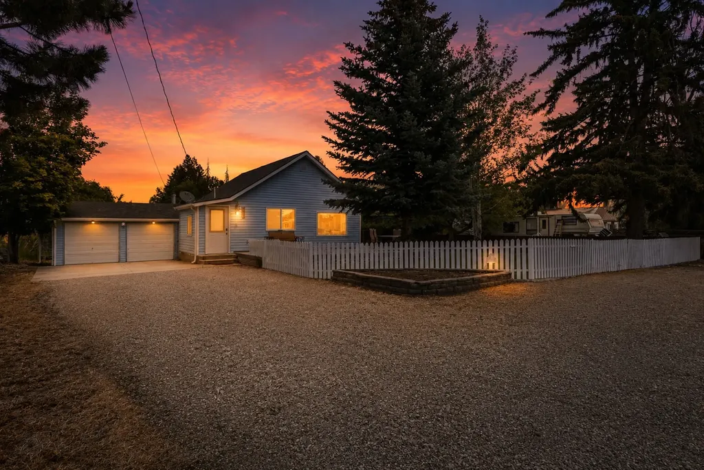 704 Adirondac Avenue Hamilton MT 59840