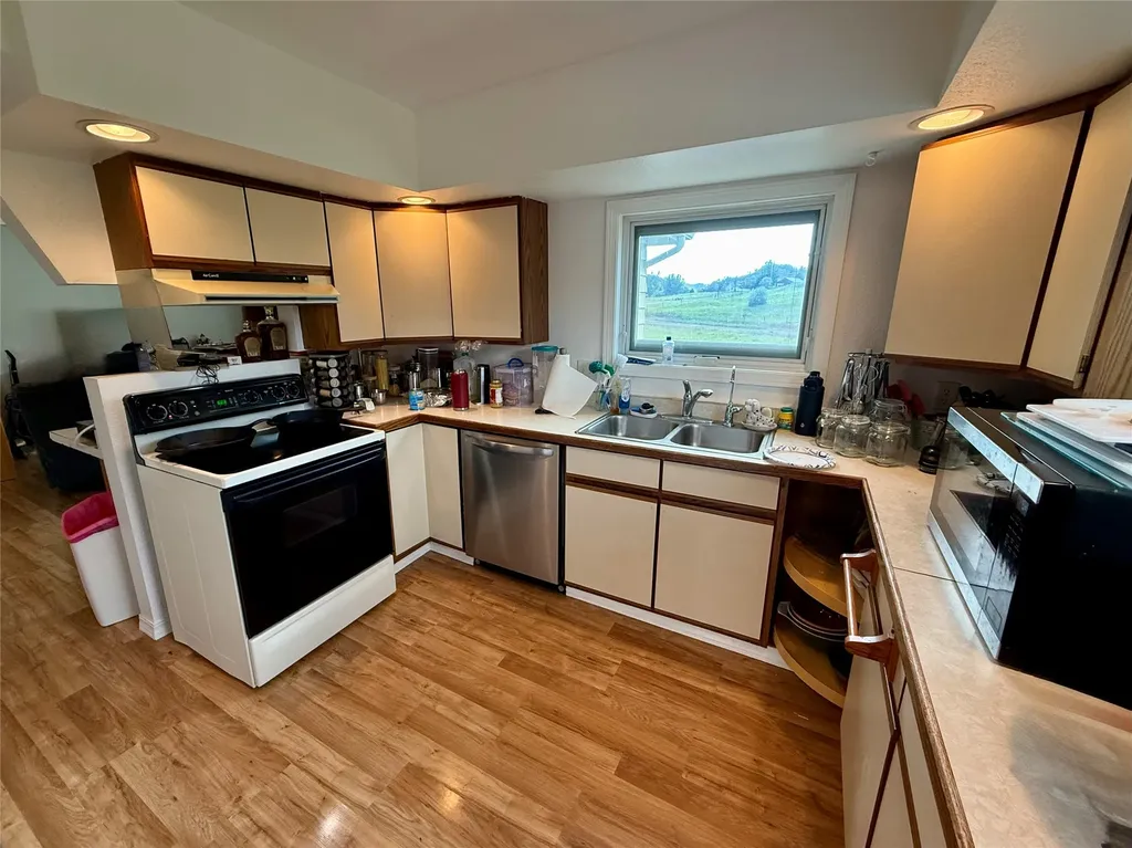 2 Meadowlark Square Cascade MT 59421