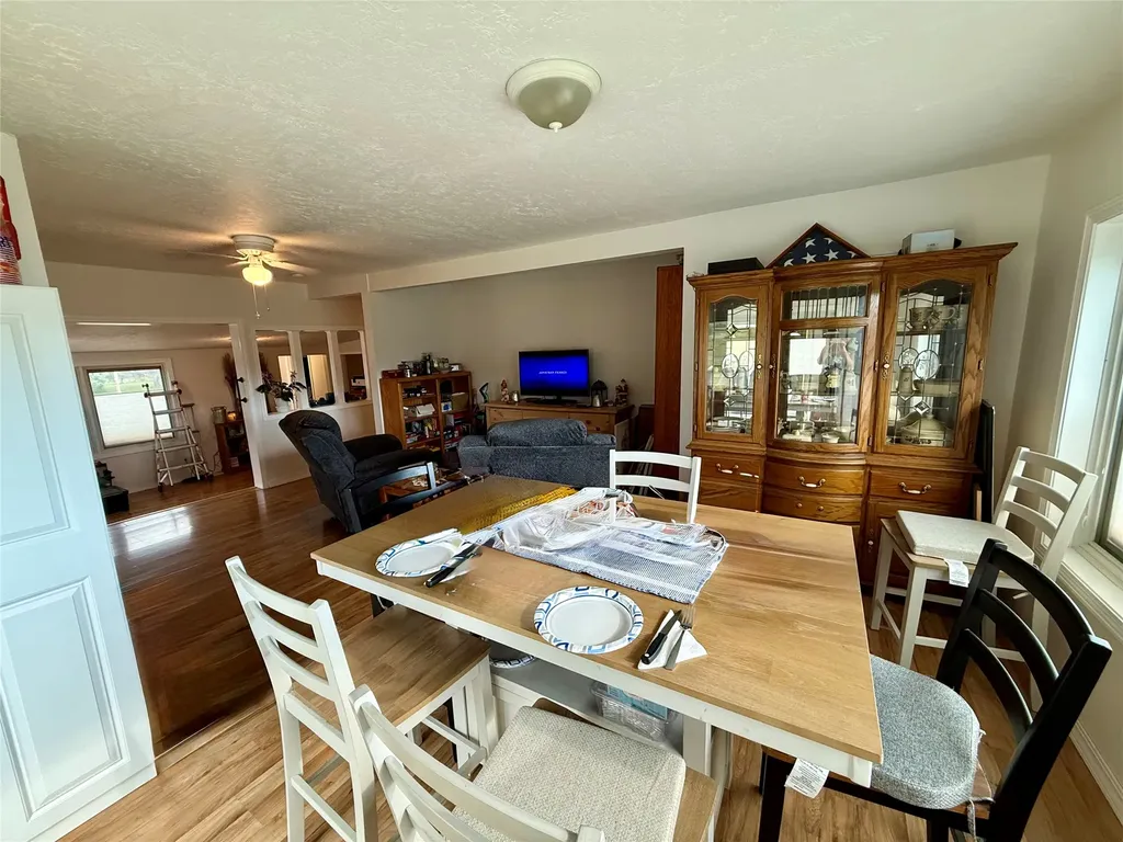 2 Meadowlark Square Cascade MT 59421