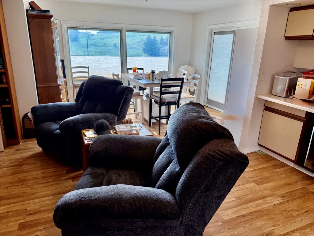 2 Meadowlark Square Cascade MT 59421
