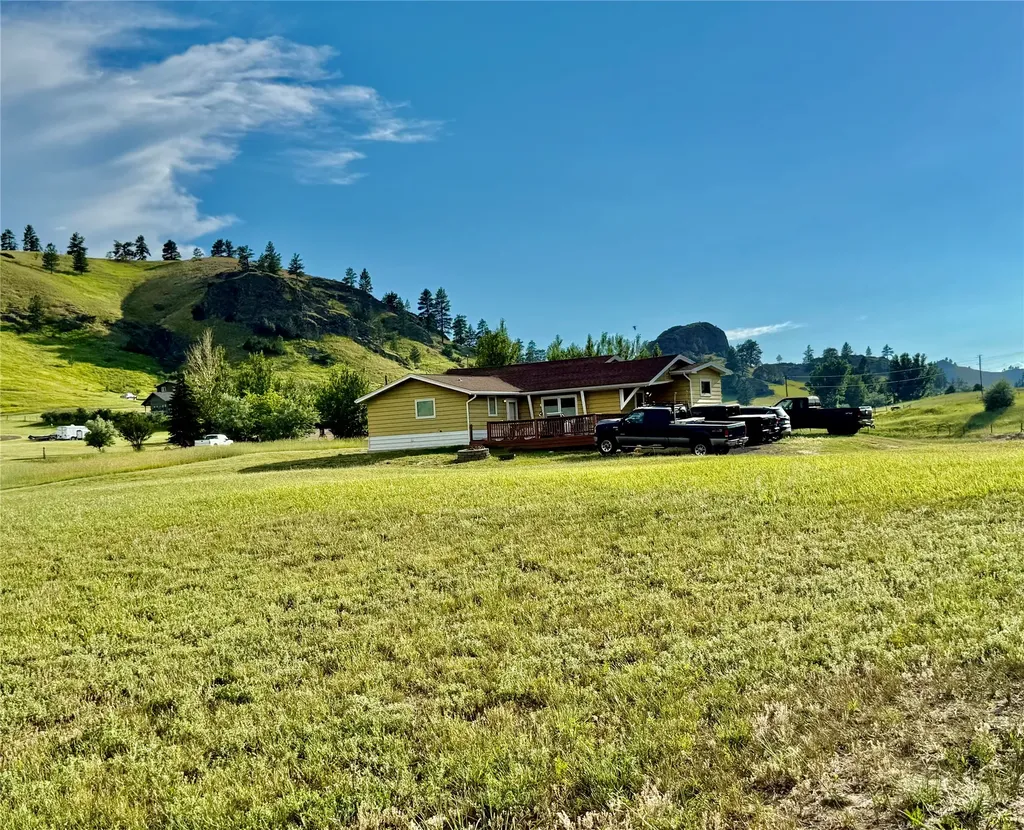 2 Meadowlark Square Cascade MT 59421