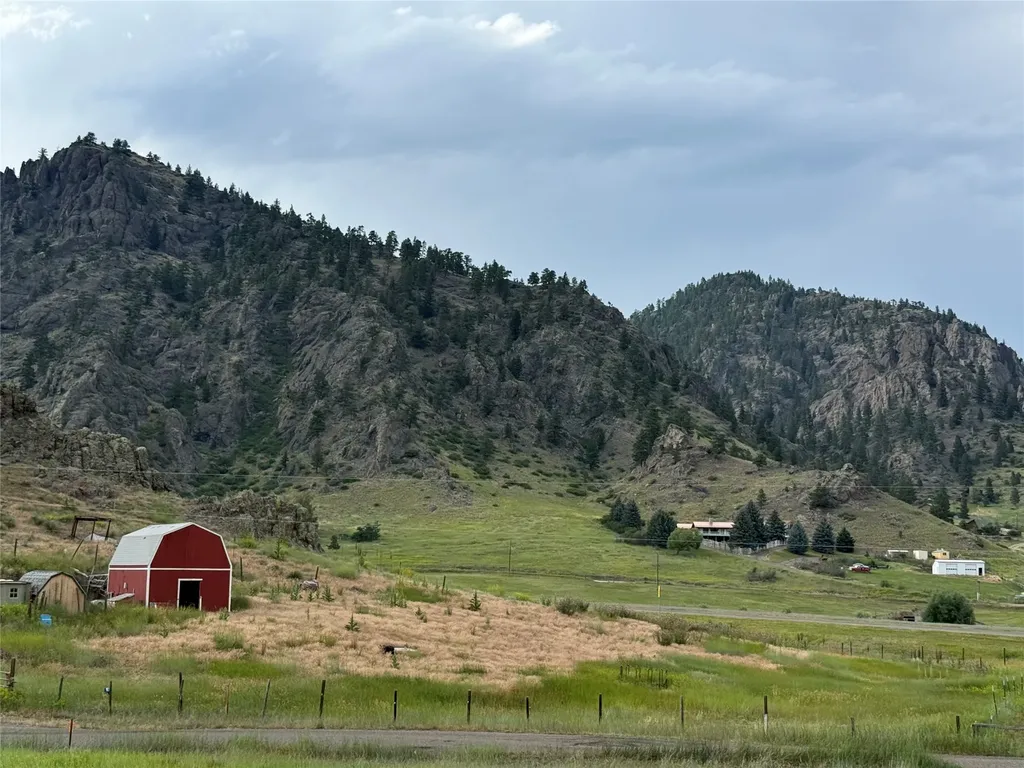 2 Meadowlark Square Cascade MT 59421