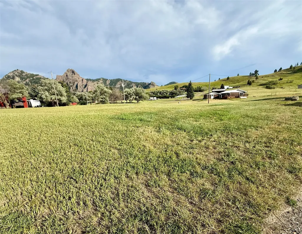 2 Meadowlark Square Cascade MT 59421