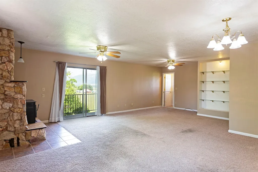 584 Bailey Lane Corvallis MT 59828