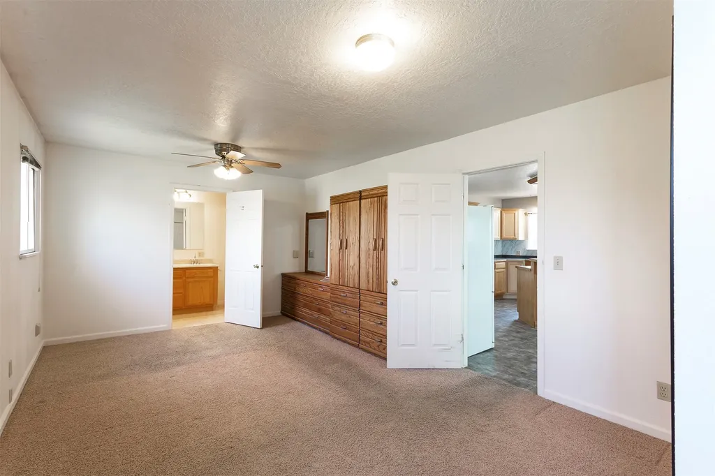 584 Bailey Lane Corvallis MT 59828