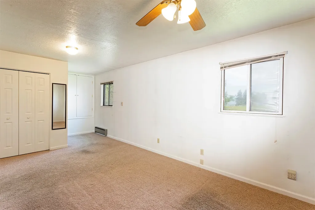 584 Bailey Lane Corvallis MT 59828