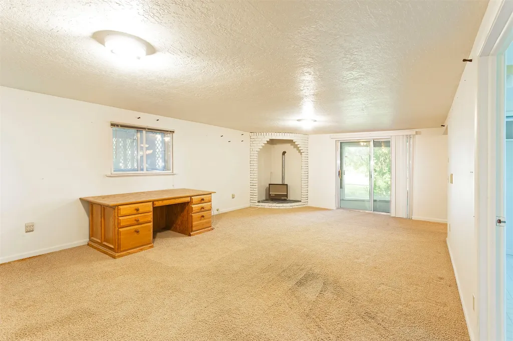 584 Bailey Lane Corvallis MT 59828