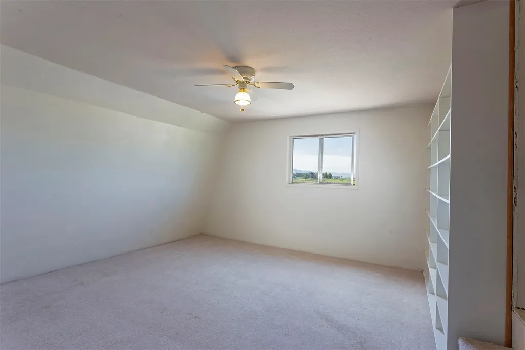 584 Bailey Lane Corvallis MT 59828