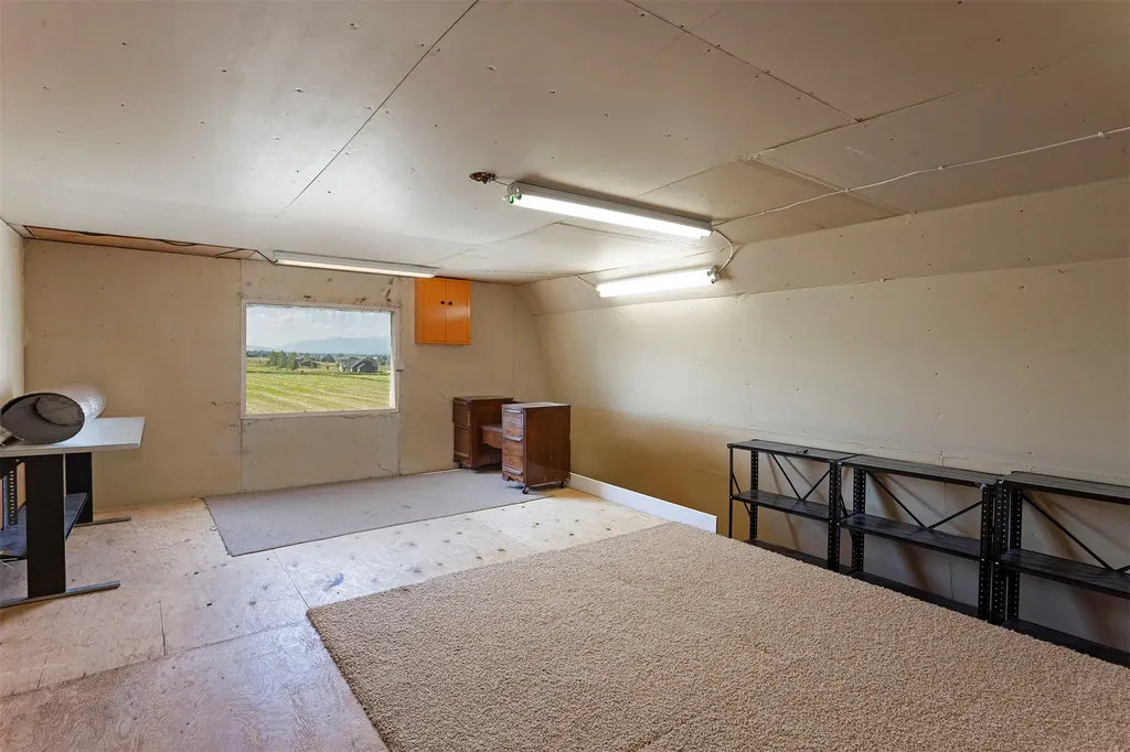 584 Bailey Lane Corvallis MT 59828