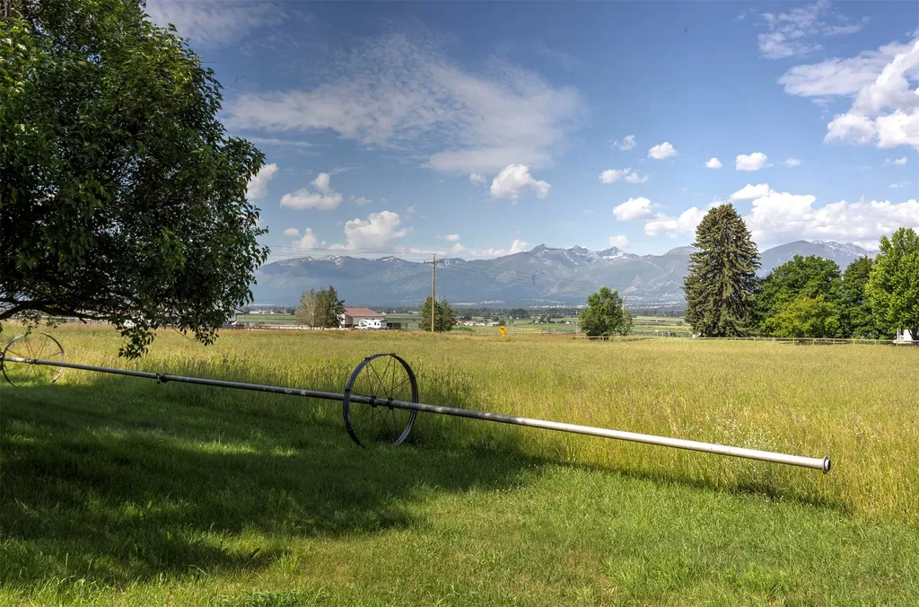 584 Bailey Lane Corvallis MT 59828