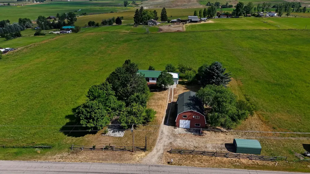 584 Bailey Lane Corvallis MT 59828