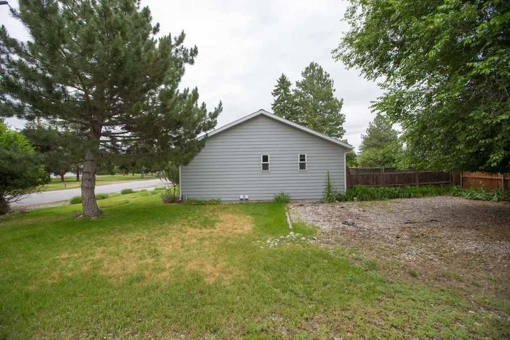 118 Essex Avenue Hamilton MT 59840