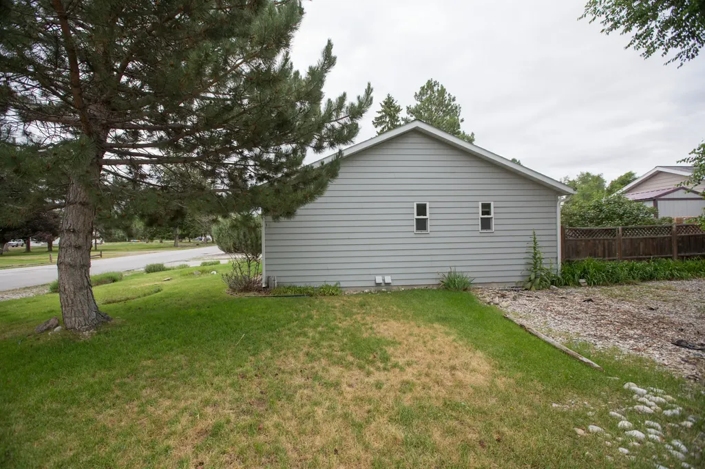 118 Essex Avenue Hamilton MT 59840