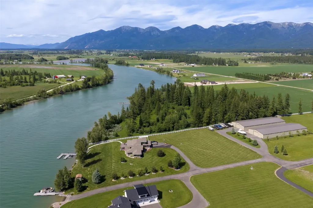 Nhn Riverside Lane Bigfork MT 59911