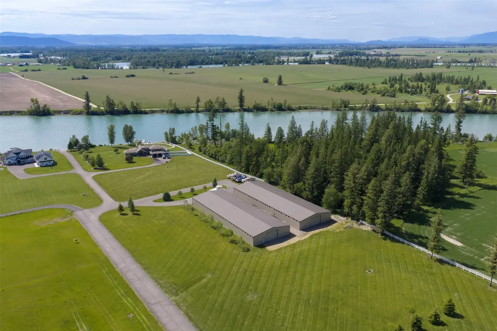 Nhn Riverside Lane Bigfork MT 59911