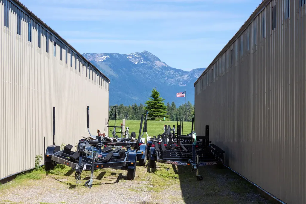 Nhn Riverside Lane Bigfork MT 59911