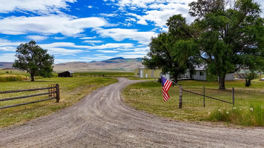 415 Cottonwood Creek Road Plains MT 59859