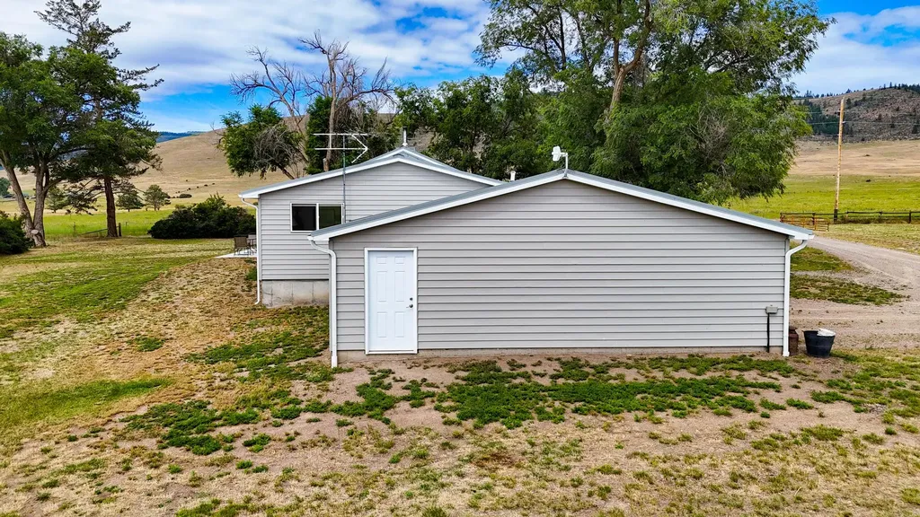 415 Cottonwood Creek Road Plains MT 59859