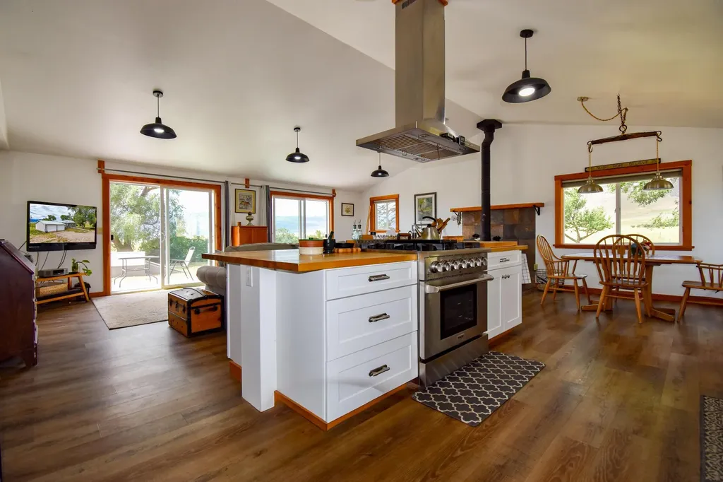 415 Cottonwood Creek Road Plains MT 59859