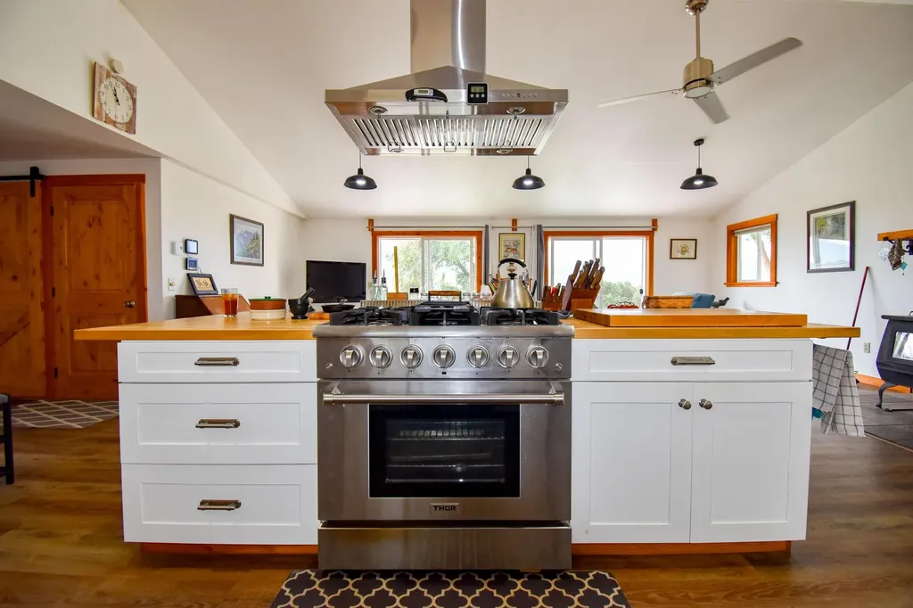 415 Cottonwood Creek Road Plains MT 59859