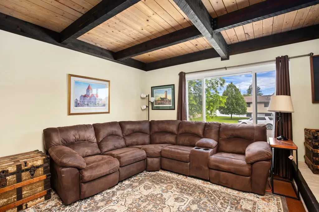 806 Fox Drive Great Falls MT 59404