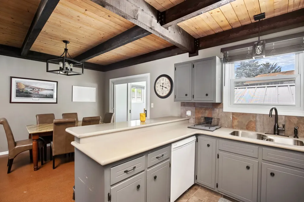 806 Fox Drive Great Falls MT 59404