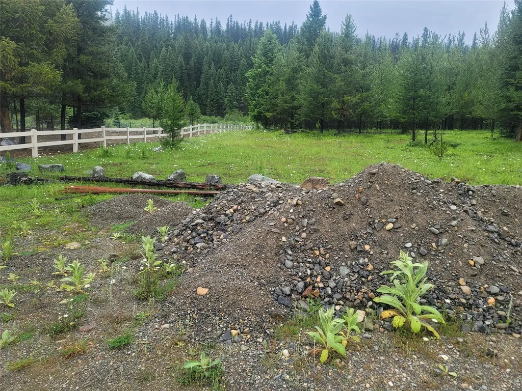 104 Lone Wolf Trail Yaak MT 59935