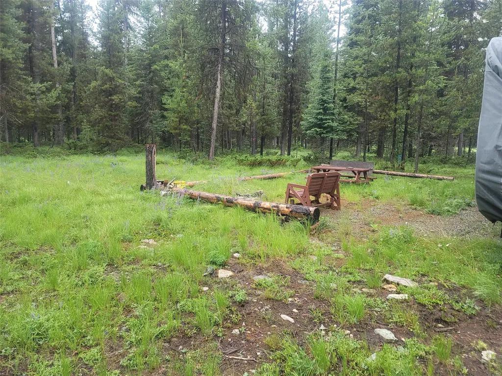 104 Lone Wolf Trail Yaak MT 59935