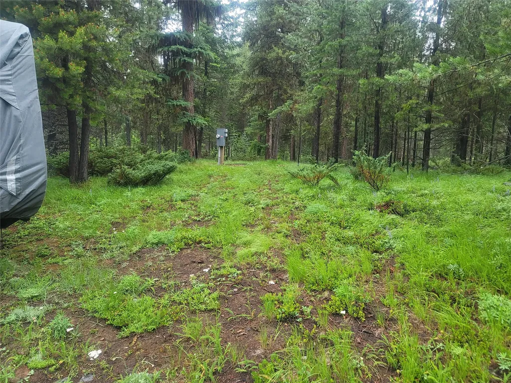 104 Lone Wolf Trail Yaak MT 59935