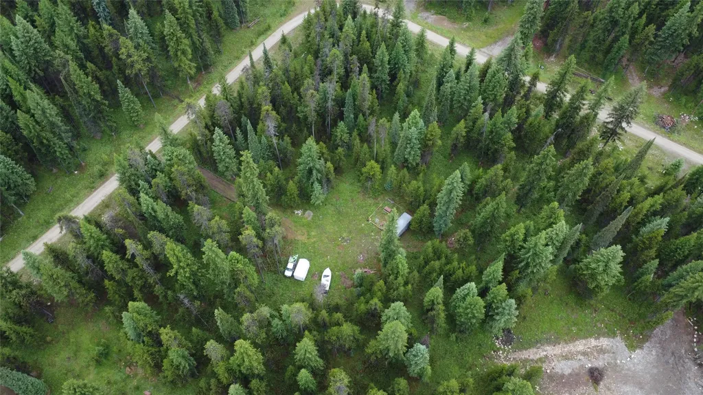 104 Lone Wolf Trail Yaak MT 59935