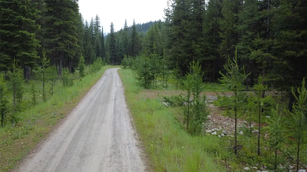 104 Lone Wolf Trail Yaak MT 59935