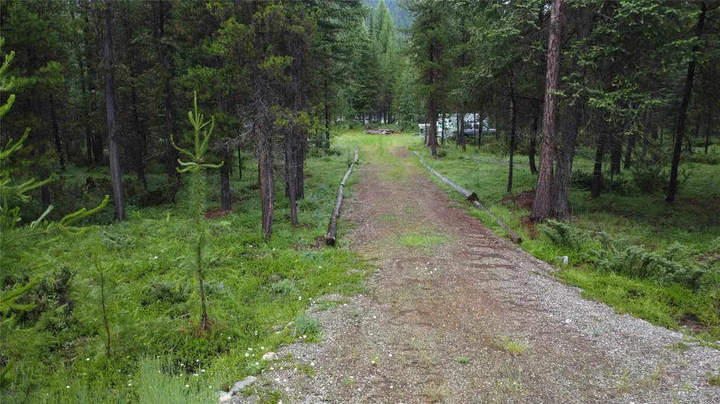 104 Lone Wolf Trail Yaak MT 59935