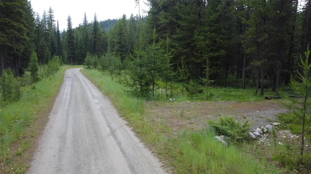 104 Lone Wolf Trail Yaak MT 59935