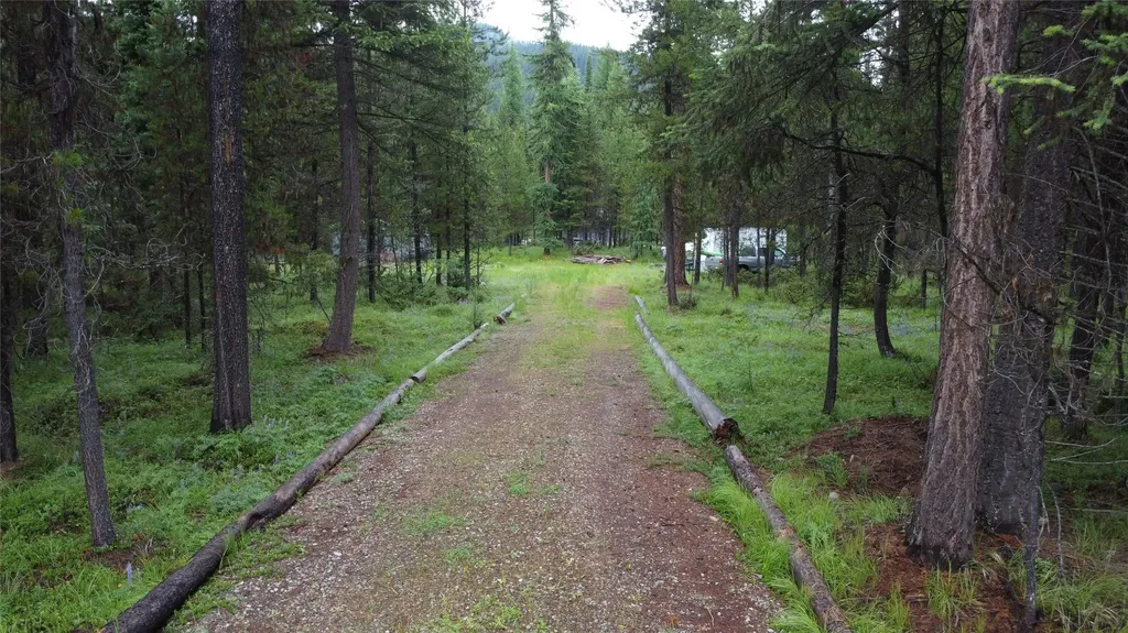 104 Lone Wolf Trail Yaak MT 59935