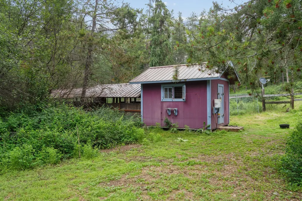 45 Breezy Bay Drive West Glacier MT 59936