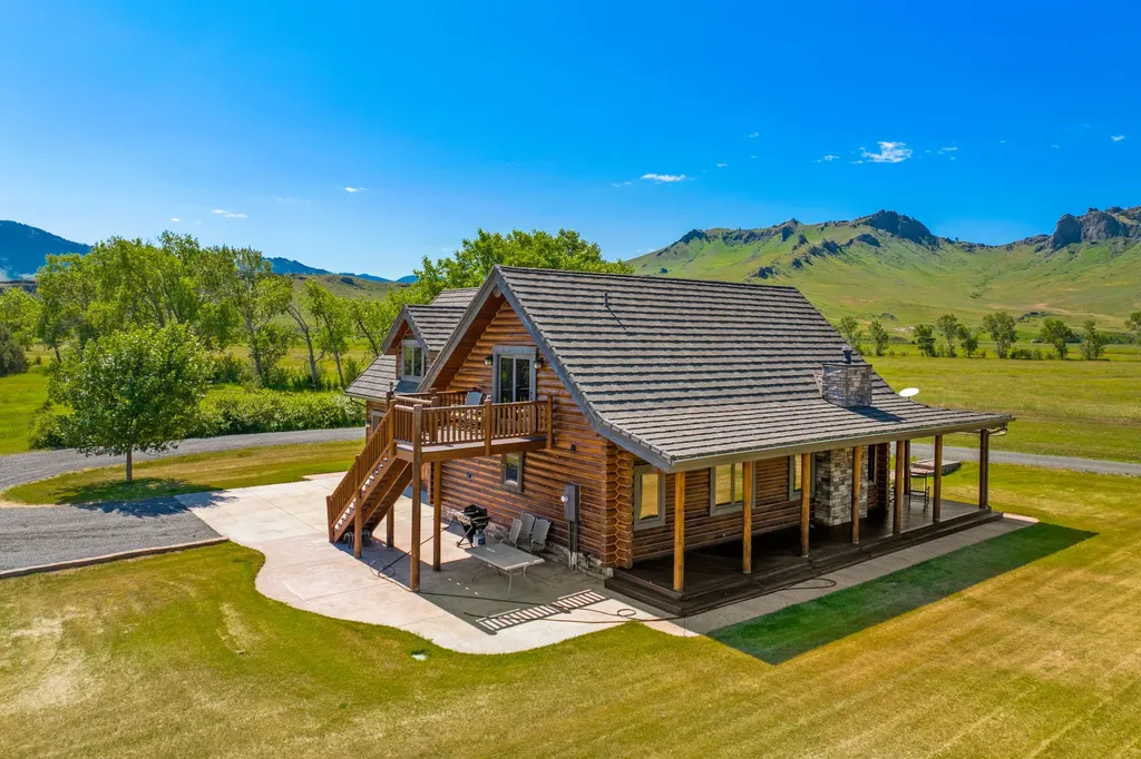 2173 Old Us Highway 91 Cascade MT 59421