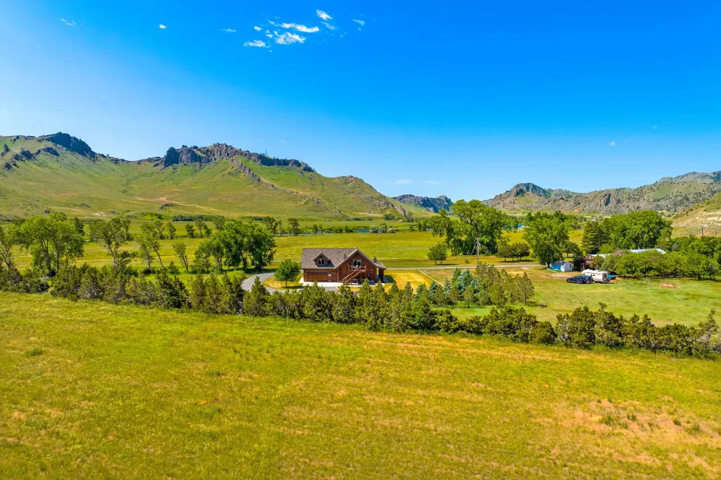 2173 Old Us Highway 91 Cascade MT 59421