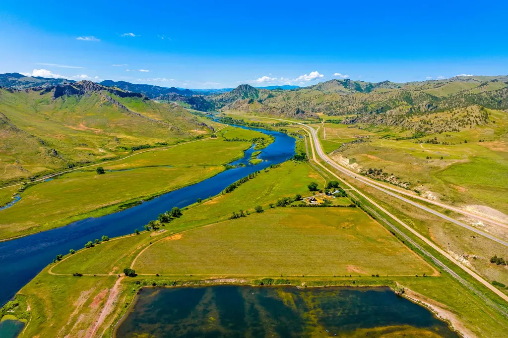 2173 Old Us Highway 91 Cascade MT 59421