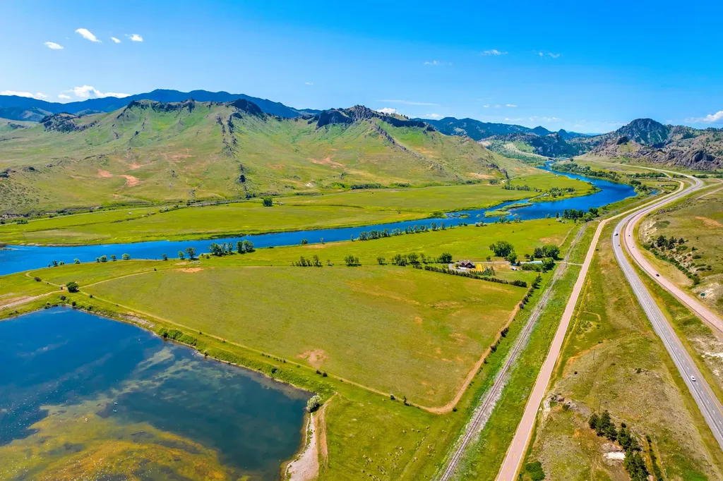 2173 Old Us Highway 91 Cascade MT 59421
