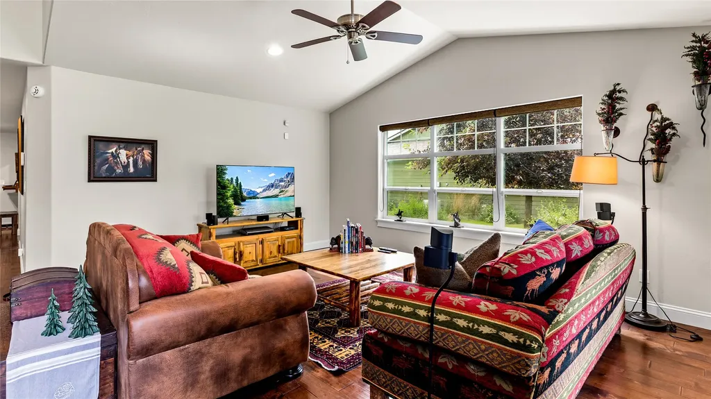 28 Crossbuck Trail Bigfork MT 59911