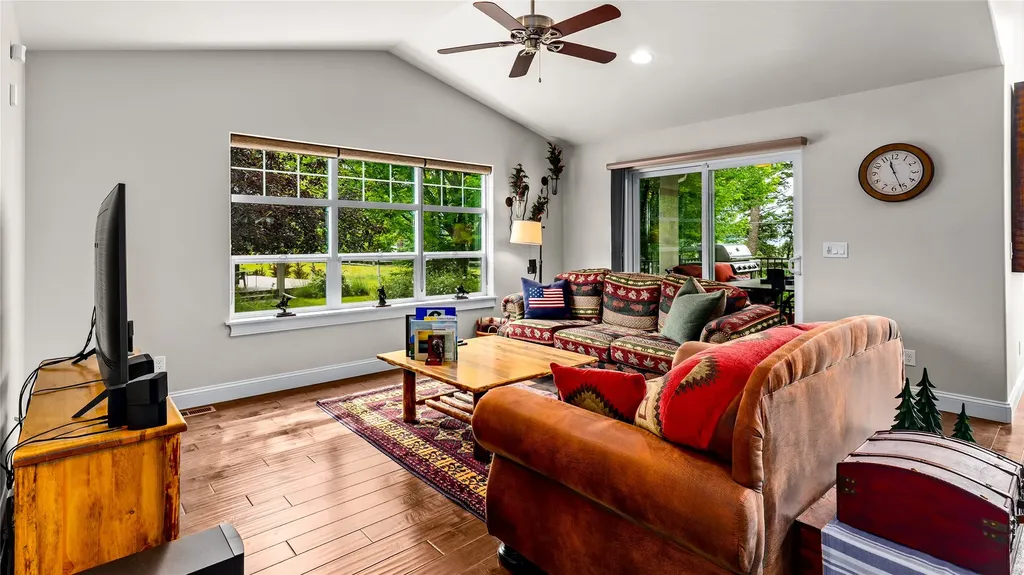 28 Crossbuck Trail Bigfork MT 59911