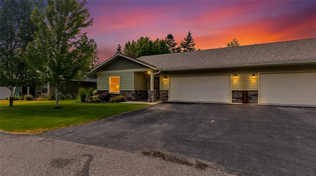 28 Crossbuck Trail Bigfork MT 59911